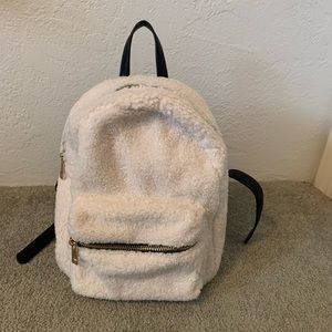 Cozy backpack 🤍